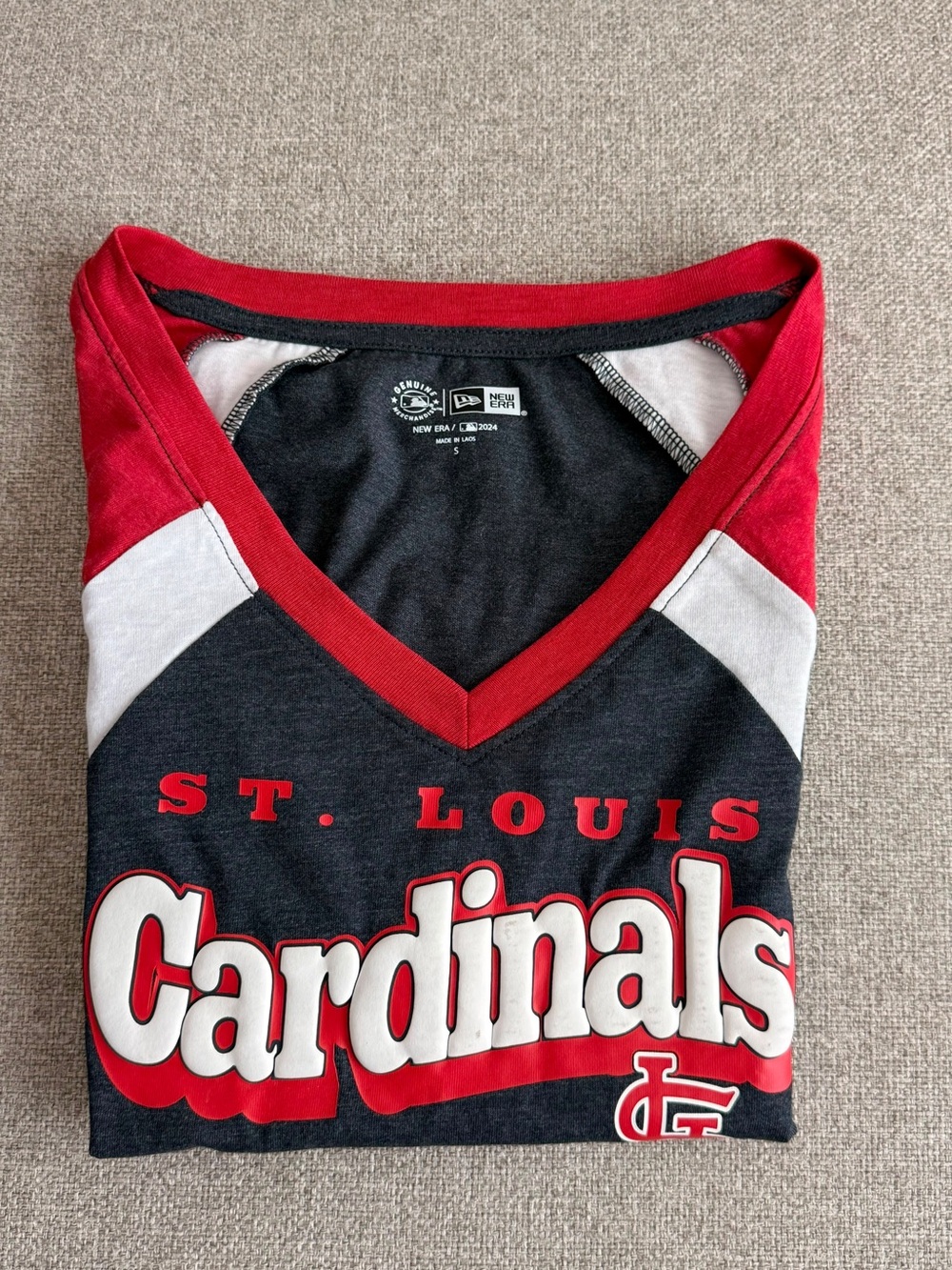 New Era MLB St. Louis Cardinals V-Neck Tee - Black, Red, White